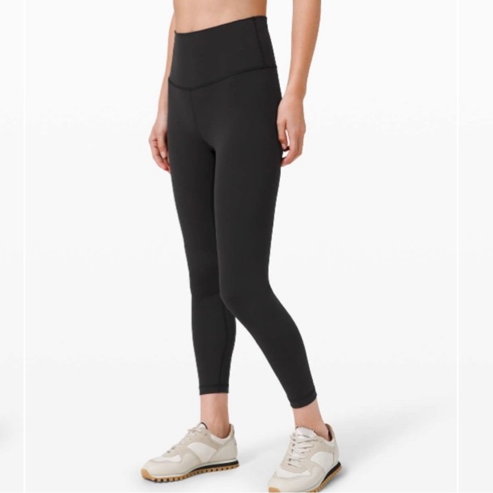 Lululemon Wunder Under Black High-Rise Tight Size 4. Good as New
